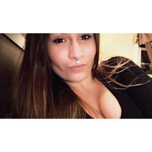 Meet your Posher, Cynthia